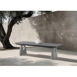 Επεκτεινόμενο Τραπέζι με Γκρι Sintered Stone Top και Πόδια πέτρας Frp