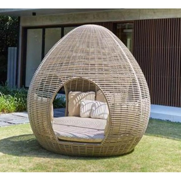 DAY BED EGG
